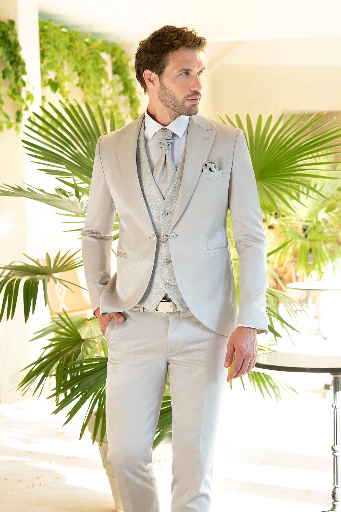 Trajes de ceremonia de la marca ENZO ROMANO en Verdú Ceremonia, Especialistas en trajes de boda y complementos para hombre en Valdepeñas, Ciudad Real