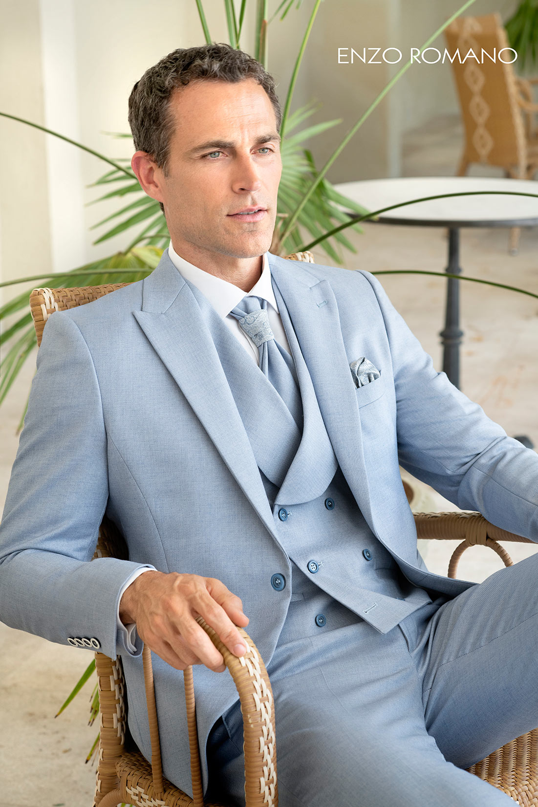 Trajes de ceremonia de la marca ENZO ROMANO en Verdú Ceremonia, Especialistas en trajes de boda y complementos para hombre en Valdepeñas, Ciudad Real